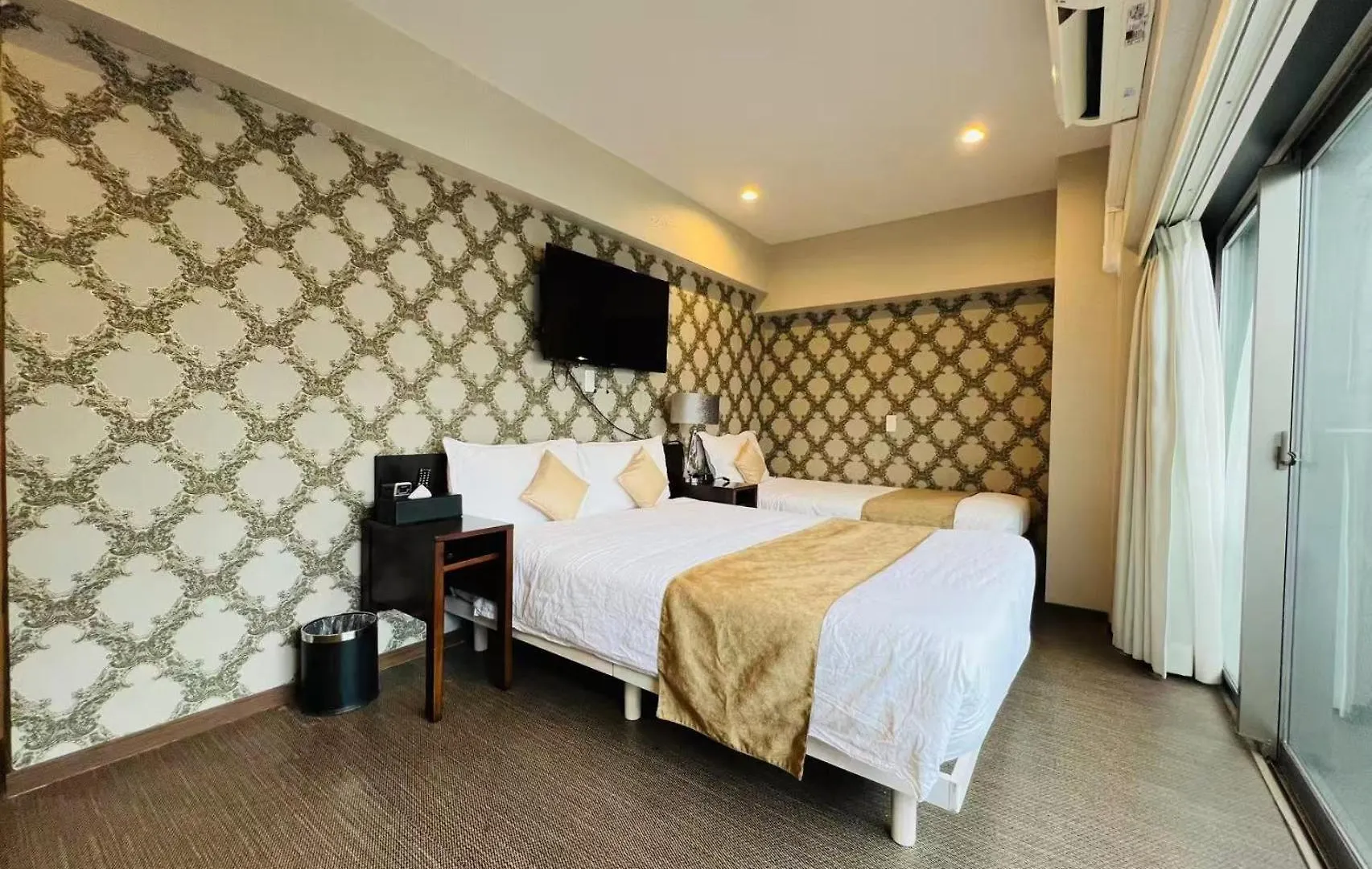 ***  Le Tour Hotel Akihabara Ekimae 楽途ホテル秋葉原駅前店 Tokyo Japan